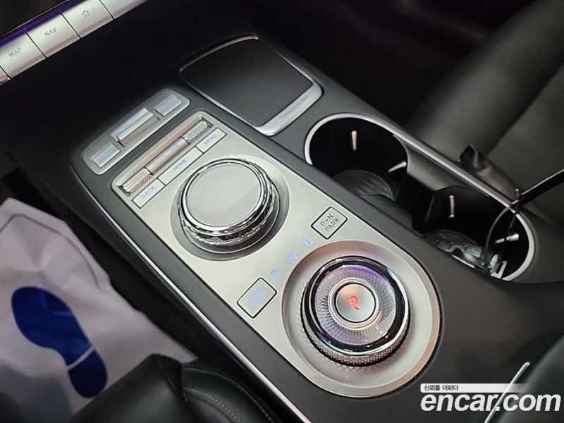 Genesis GV70 2.5T Gasoline 2WD