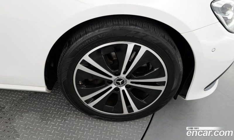 Mercedes Benz E-Class E250 Avantgarde