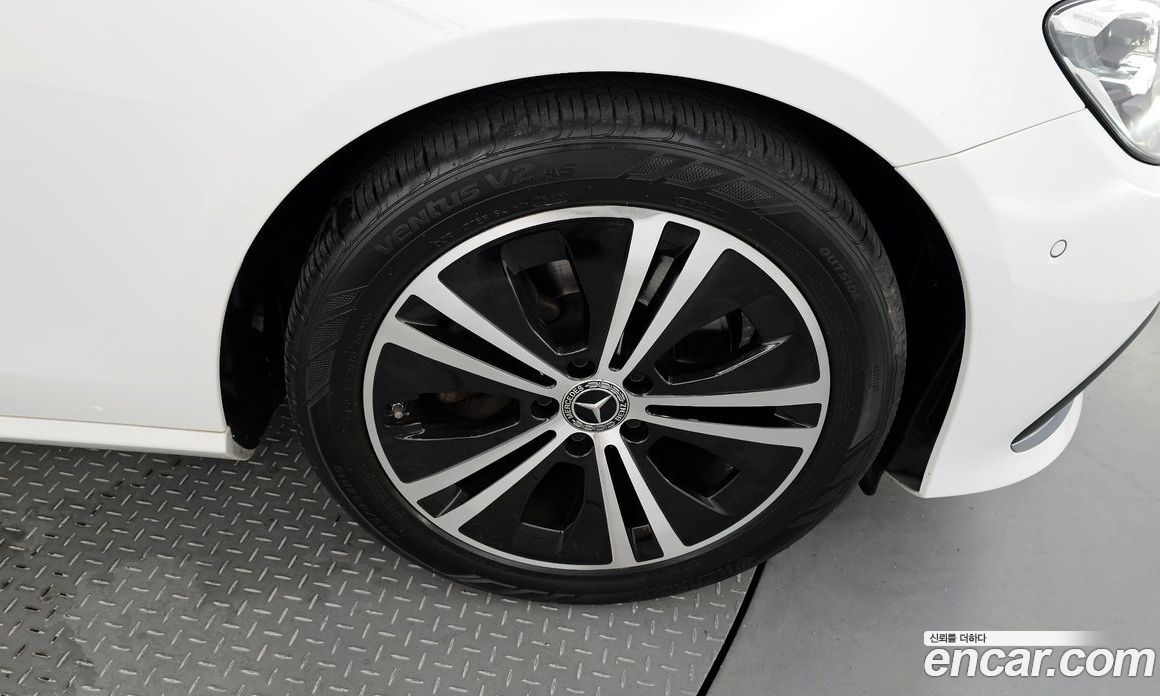 Mercedes Benz E-Class E250 Avantgarde