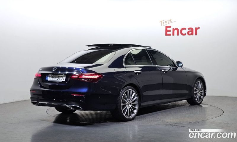 Mercedes Benz E-Class E350 4MATIC AMG Line