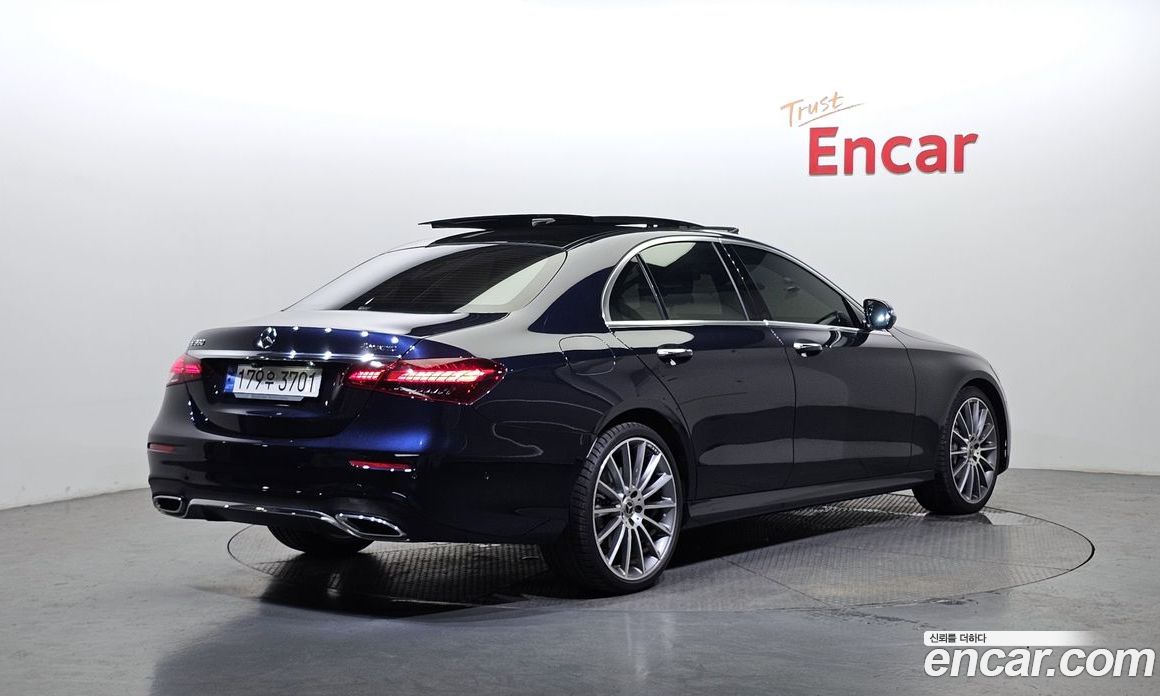 Mercedes Benz E-Class E350 4MATIC AMG Line
