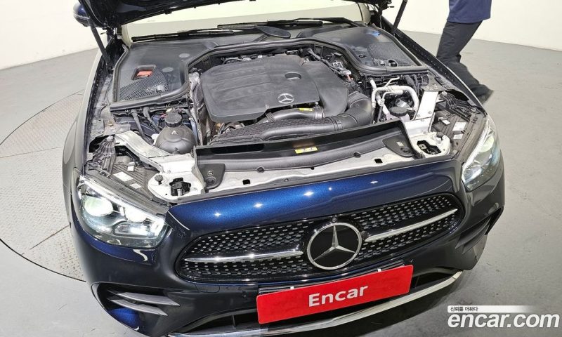 Mercedes Benz E-Class E350 4MATIC AMG Line