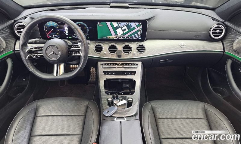 Mercedes Benz E-Class E350 4MATIC AMG Line