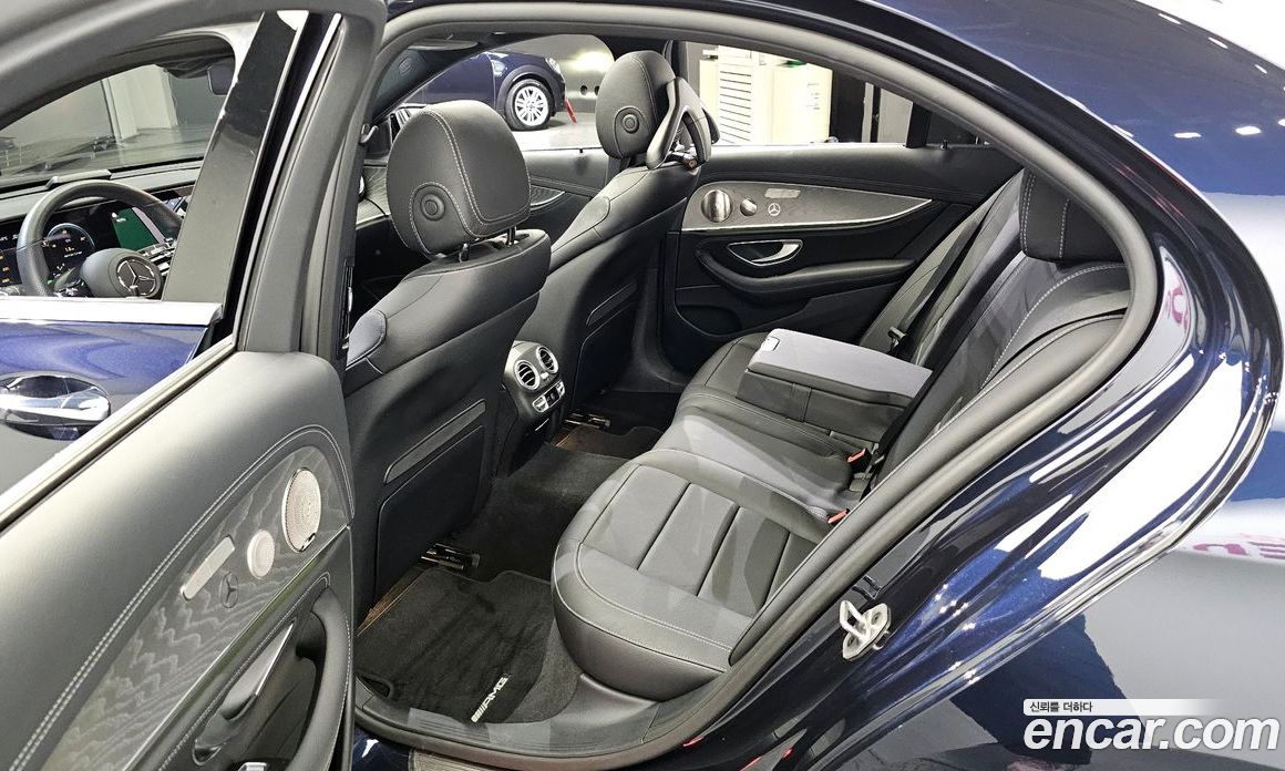Mercedes Benz E-Class E350 4MATIC AMG Line