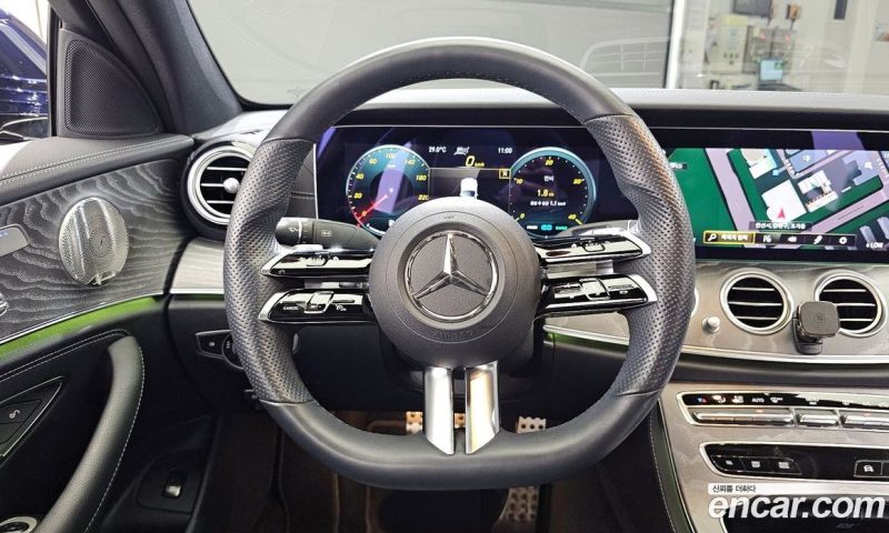 Mercedes Benz E-Class E350 4MATIC AMG Line