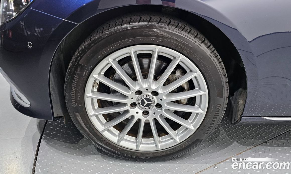 Mercedes Benz E-Class E250 Exclusive