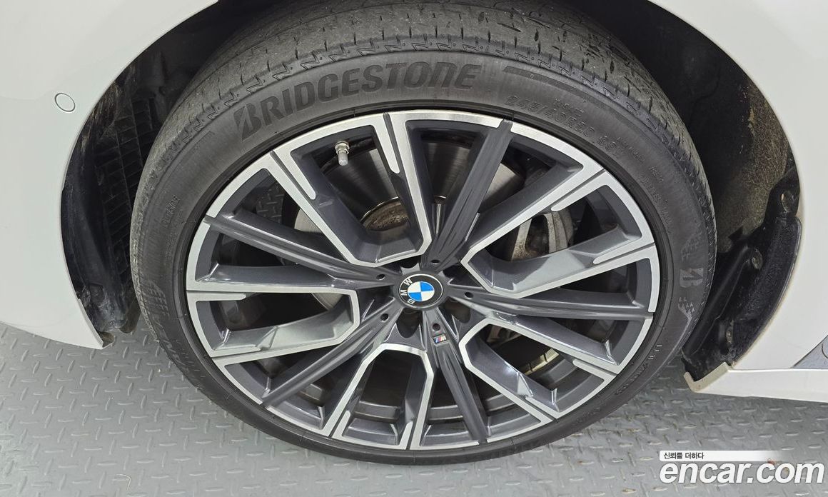 BMW 7-Series 740Li xDrive M Sport Package