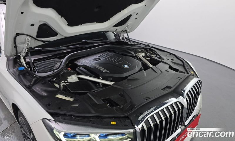 BMW 7-Series 740Li xDrive M Sport Package