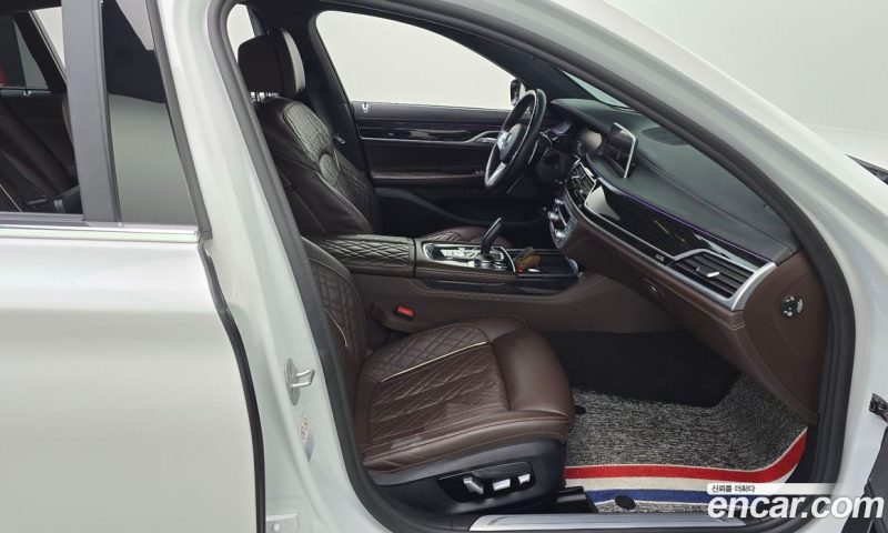 BMW 7-Series 740Li xDrive M Sport Package
