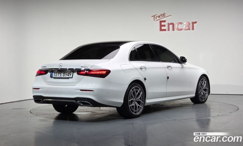 Mercedes Benz E-Class E220d 4MATIC AMG Line