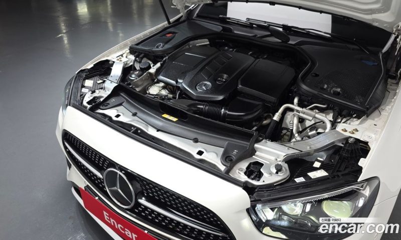 Mercedes Benz E-Class E220d 4MATIC AMG Line
