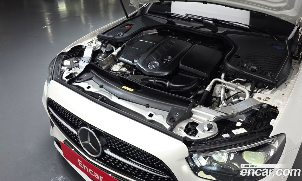 Mercedes Benz E-Class E220d 4MATIC AMG Line