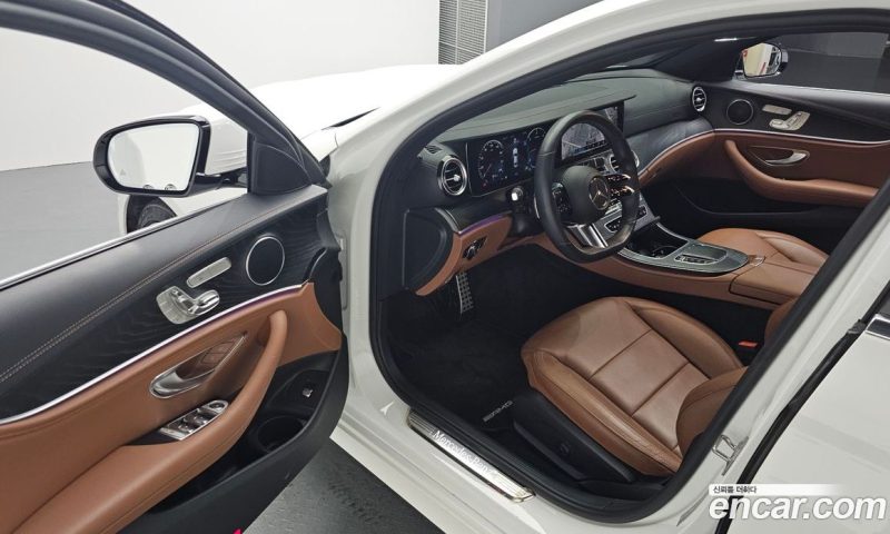 Mercedes Benz E-Class E220d 4MATIC AMG Line