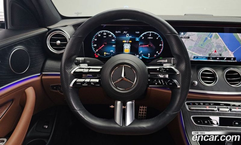 Mercedes Benz E-Class E220d 4MATIC AMG Line