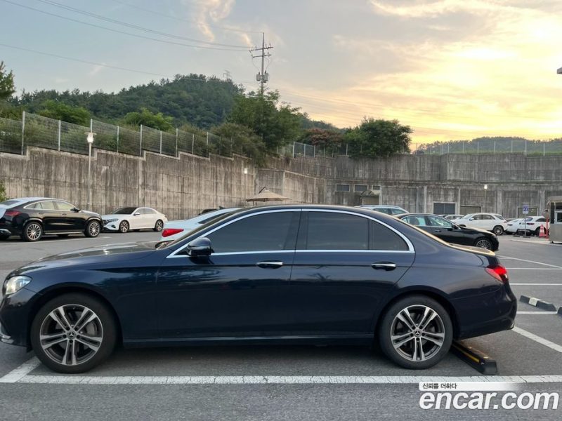 Mercedes Benz E-Class E350 4MATIC Avantgarde