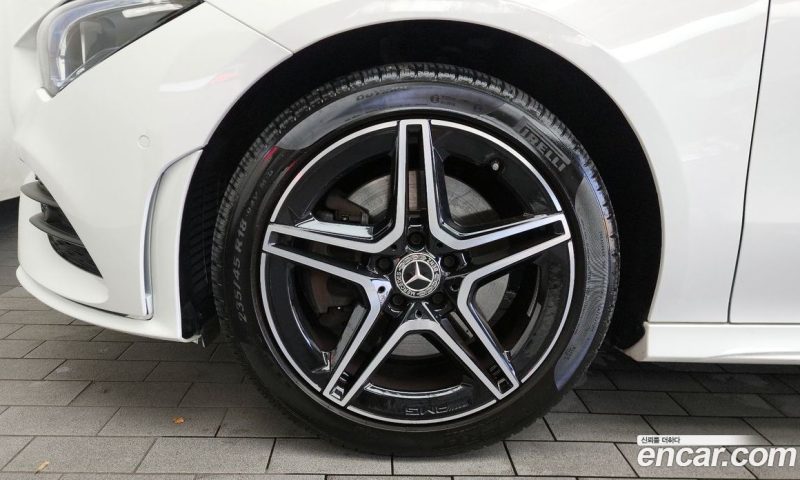 Mercedes Benz CLA-Class CLA250 4MATIC
