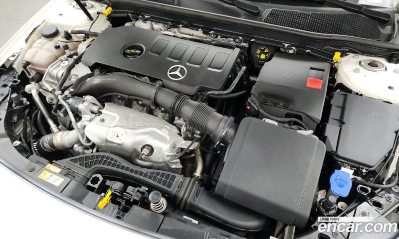 Mercedes Benz CLA-Class CLA250 4MATIC