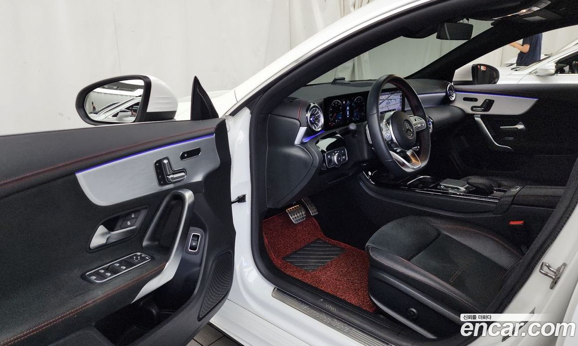 Mercedes Benz CLA-Class CLA250 4MATIC