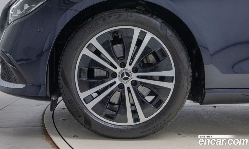 Mercedes Benz E-Class E250 Avantgarde