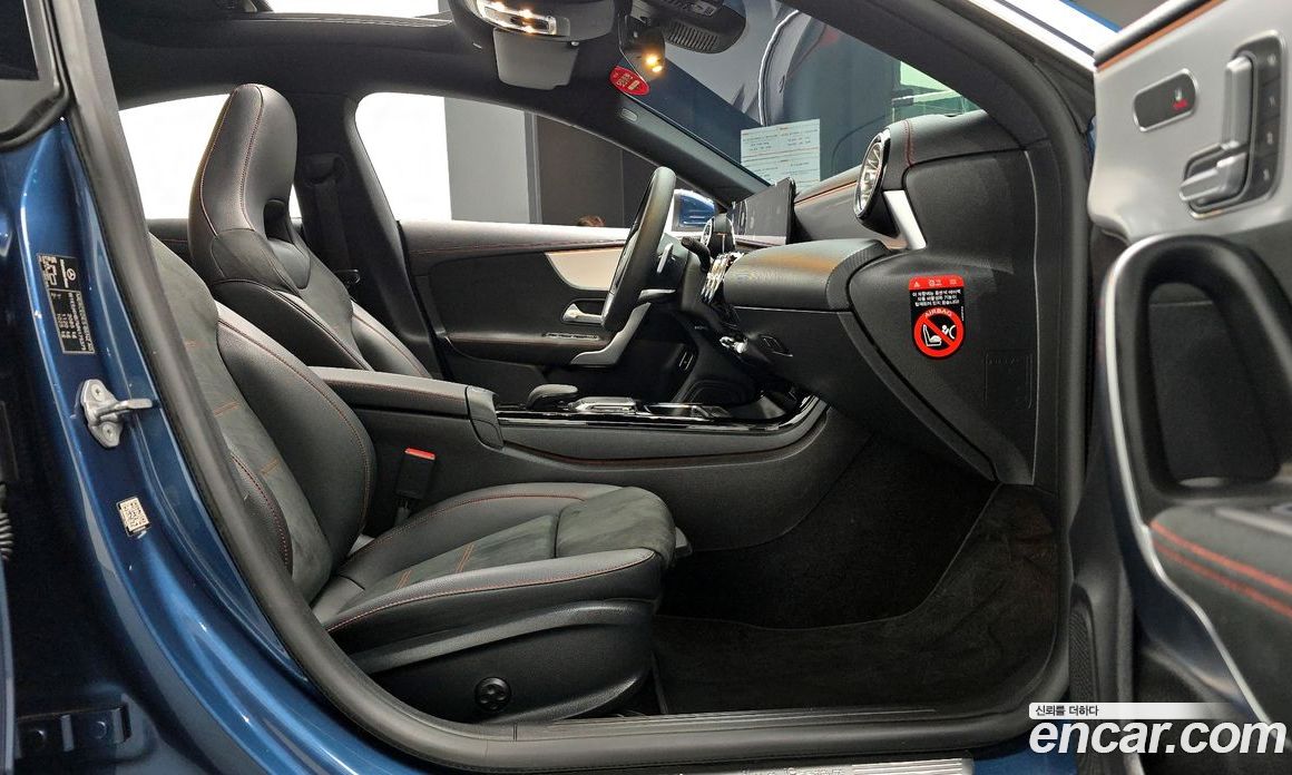 Mercedes Benz CLA-Class CLA250 4MATIC