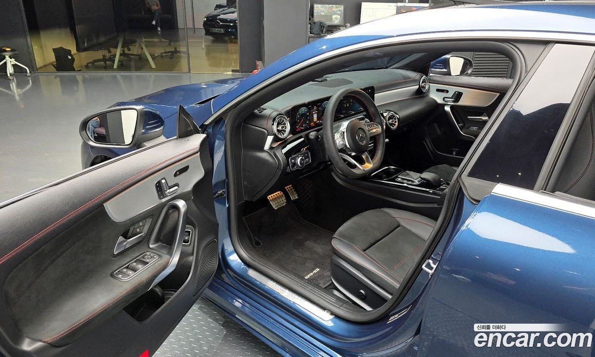 Mercedes Benz CLA-Class CLA250 4MATIC