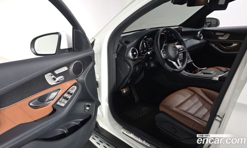 Mercedes Benz GLC-Class GLC300 4MATIC Premium Coupe