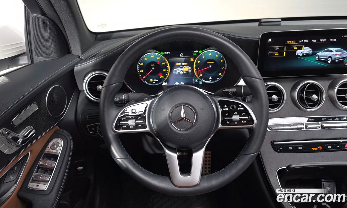 Mercedes Benz GLC-Class GLC300 4MATIC Premium Coupe