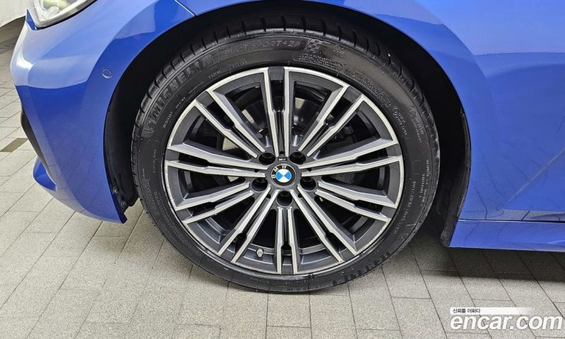 BMW 3-Series i320 M Sport
