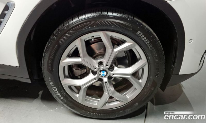 BMW X3 xDrive i20