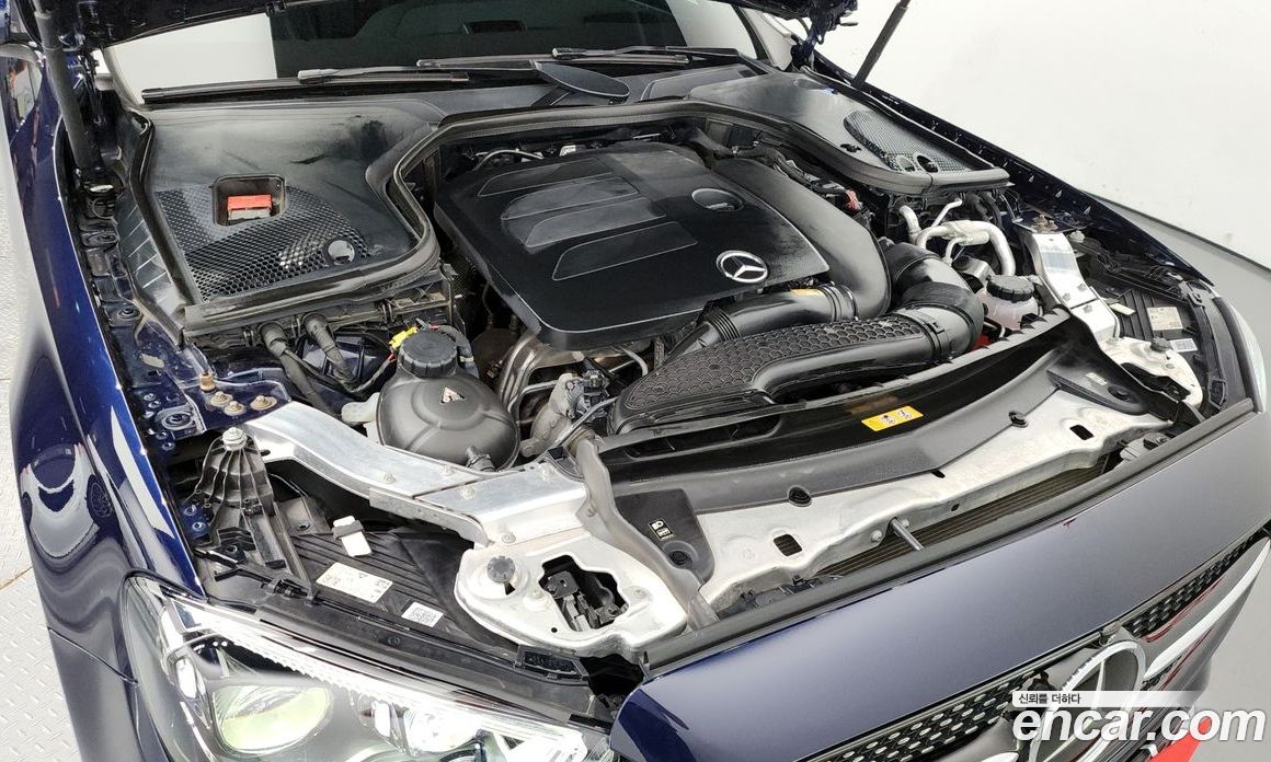 Mercedes Benz E-Class E350 4MATIC AMG Line Edition