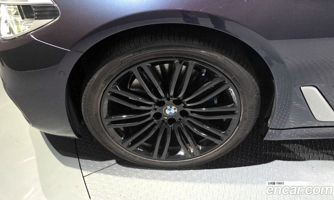 BMW 5-Series i530 M Sport Package Plus