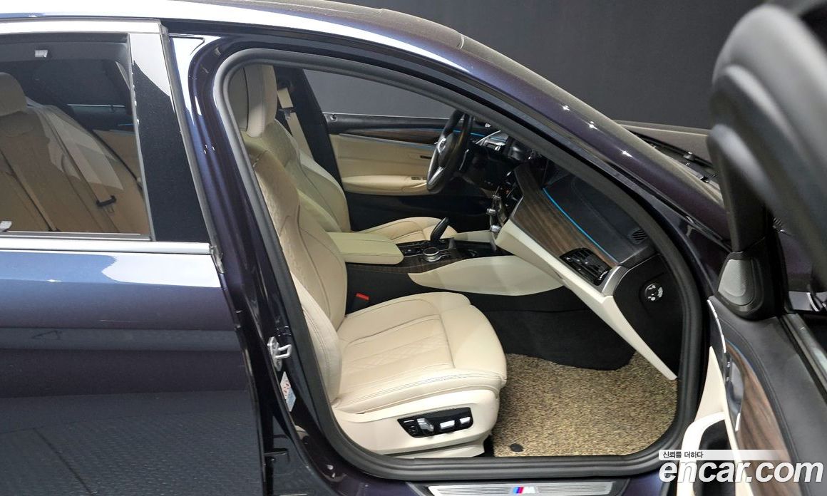 BMW 5-Series i530 M Sport Package Plus