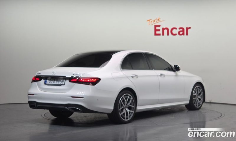 Mercedes Benz E-Class E220d 4MATIC AMG Line