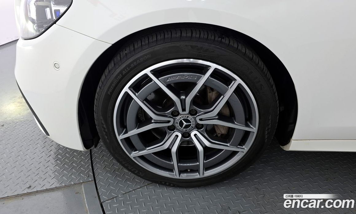 Mercedes Benz E-Class E220d 4MATIC AMG Line
