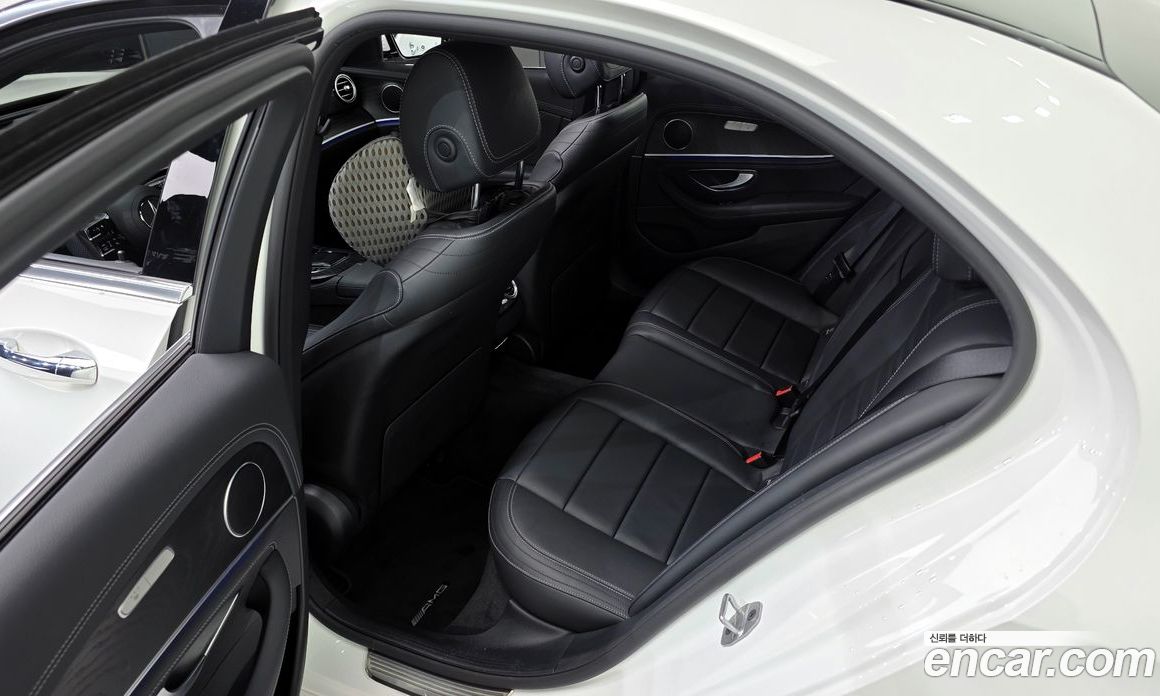 Mercedes Benz E-Class E220d 4MATIC AMG Line