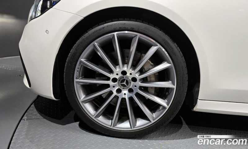 Mercedes Benz E-Class E350 4MATIC AMG Line