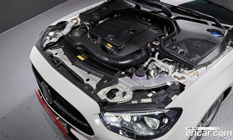 Mercedes Benz E-Class E350 4MATIC AMG Line
