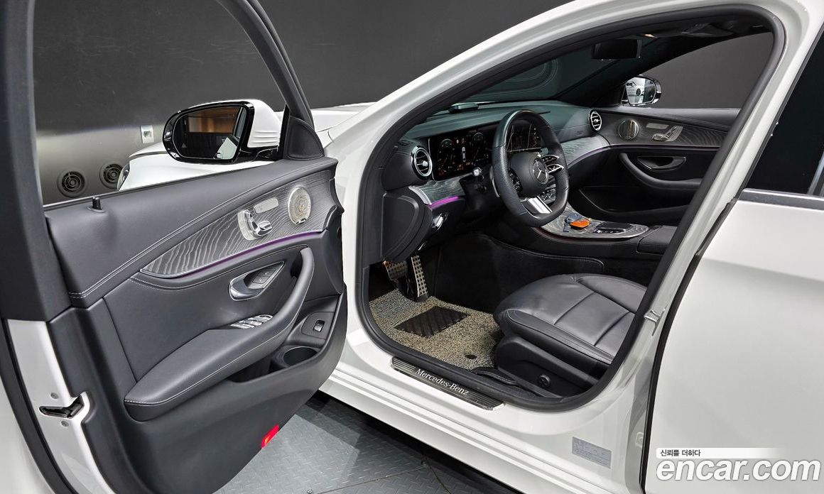 Mercedes Benz E-Class E350 4MATIC AMG Line