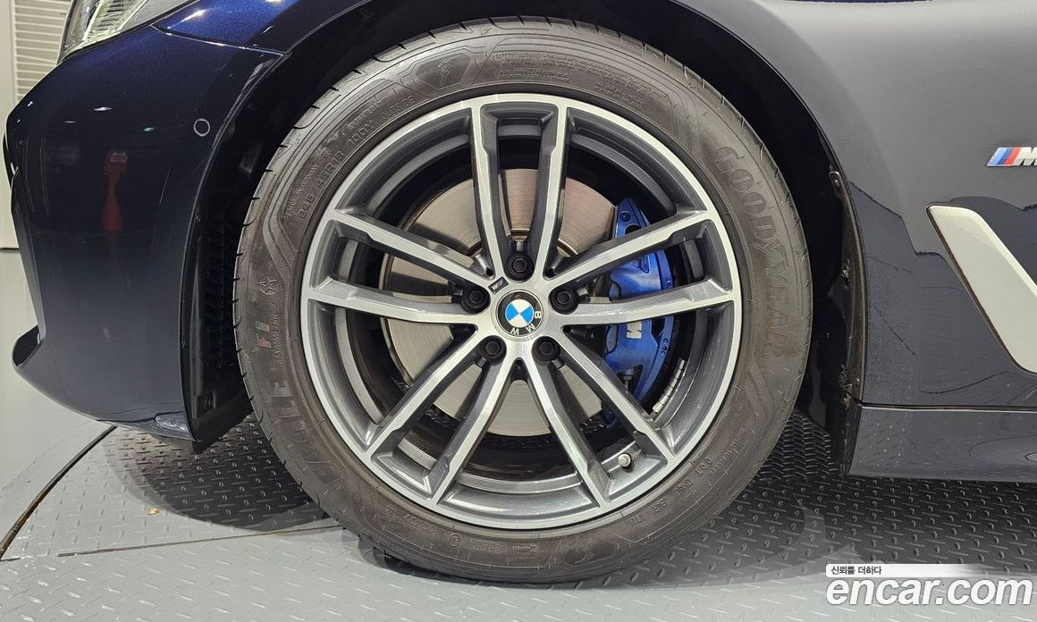 BMW 5-Series i520 M Sport