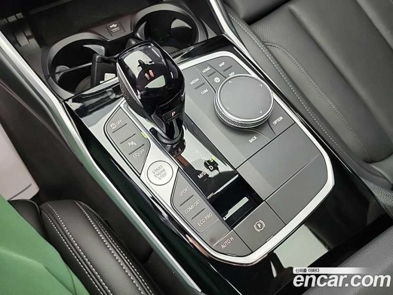 BMW 3-Series i320
