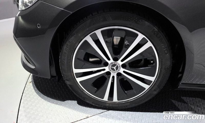 Mercedes Benz E-Class E250 Avantgarde