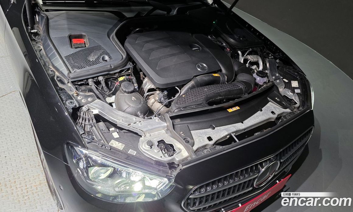Mercedes Benz E-Class E350 4MATIC Avantgarde