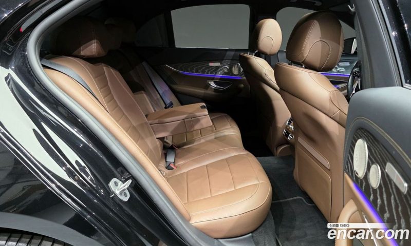 Mercedes Benz E-Class E350 4MATIC Avantgarde