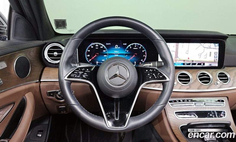Mercedes Benz E-Class E250 Exclusive