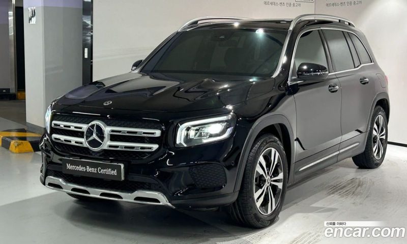 Mercedes Benz GLB-Class GLB220