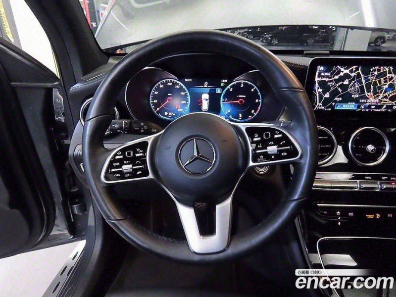 Mercedes Benz GLC-Class GLC220 D 4MATIC