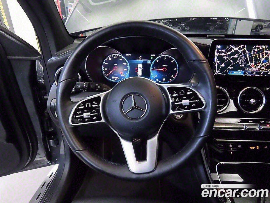Mercedes Benz GLC-Class GLC220 D 4MATIC