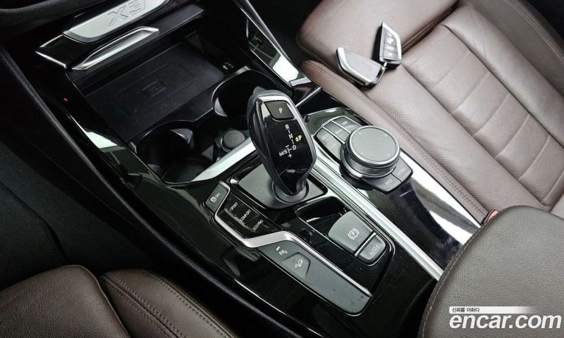 BMW X3 xDrive i20 Luxury