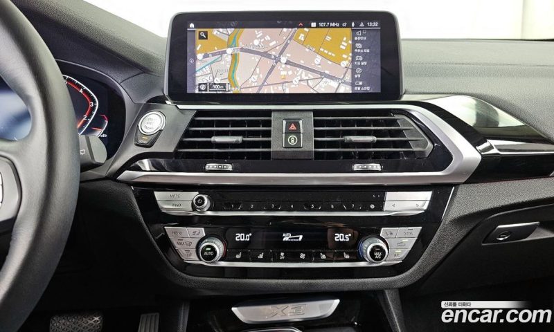 BMW X3 xDrive i20 Luxury