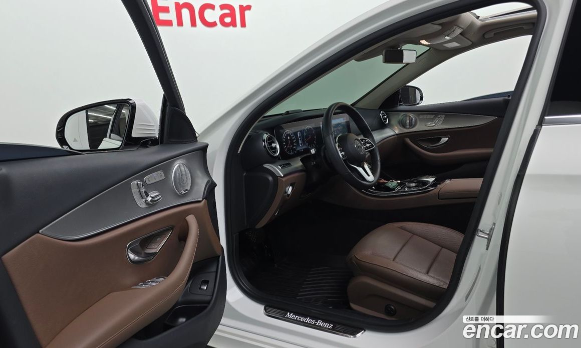 Mercedes Benz E-Class E300 4MATIC AMG Line